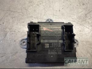 Usagé Module verrouillage central des portes Jaguar XE 2.0d 180 16V Prix € 60,50 Prix TTC proposé par Garage Callant