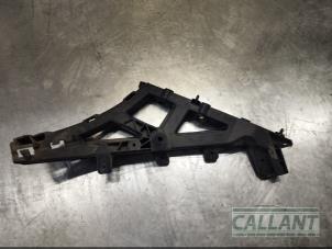 Used Rear bumper bracket, right Jaguar XE 2.0d 180 16V Price € 12,10 Inclusive VAT offered by Garage Callant