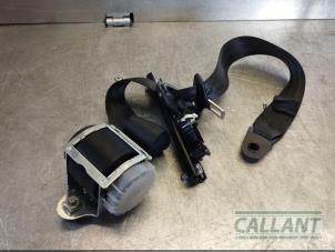 Used Front seatbelt, right Landrover Range Rover Sport (LS) 2.7 TDV6 24V Price € 90,75 Inclusive VAT offered by Garage Callant