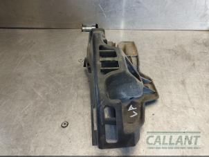 Used Rear bumper bracket, left Landrover Range Rover Sport (LS) 2.7 TDV6 24V Price € 12,10 Inclusive VAT offered by Garage Callant