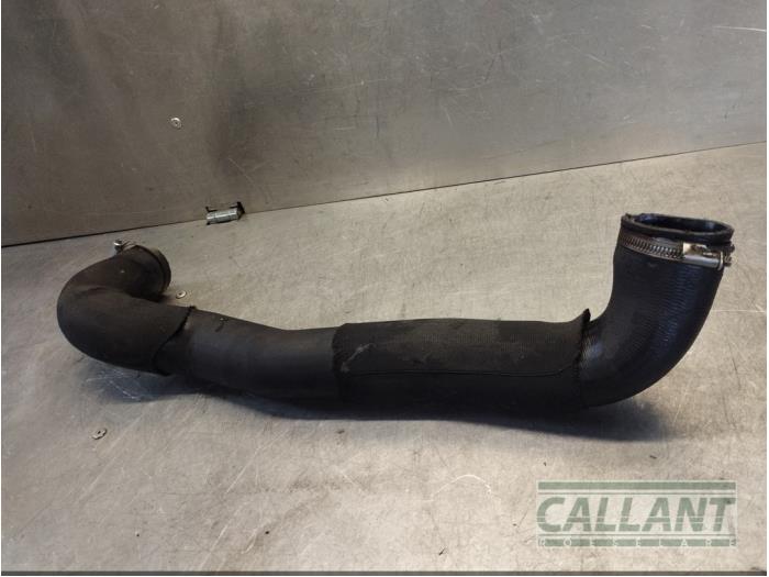 Gebrauchte Intercooler Schlauch Landrover Range Rover Sport (LS) 2.7 TDV6 24V Preis € 30,25 Mit Mehrwertsteuer angeboten von Garage Callant