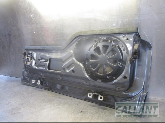 Tailgate from a Land Rover Discovery IV (LAS) 3.0 TD V6 24V 2015