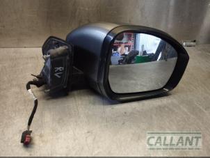 Used Wing mirror, right Landrover Discovery IV (LAS) 3.0 TD V6 24V Price € 60,50 Inclusive VAT offered by Garage Callant