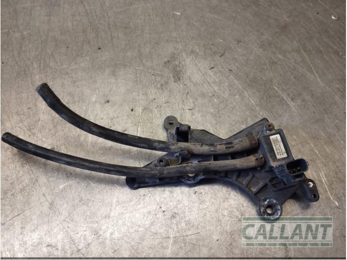 Used Particulate filter sensor Landrover Discovery IV (LAS) 3.0 TD V6 24V Price € 50,00 Margin scheme offered by Garage Callant