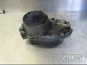 Used Oil filter housing Landrover Discovery IV (LAS) 3.0 TD V6 24V Price € 151,25 Inclusive VAT offered by Garage Callant