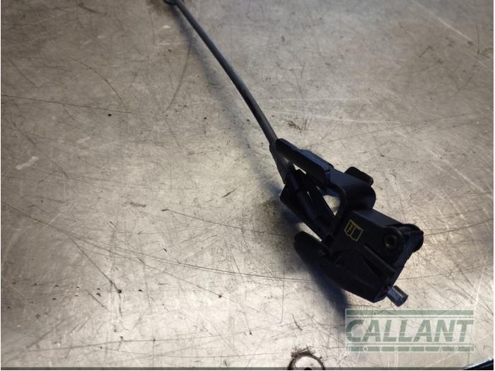 Cable de mando de caja de cambios de un Jaguar XF Sportbrake 2.0d 180 16V 2018