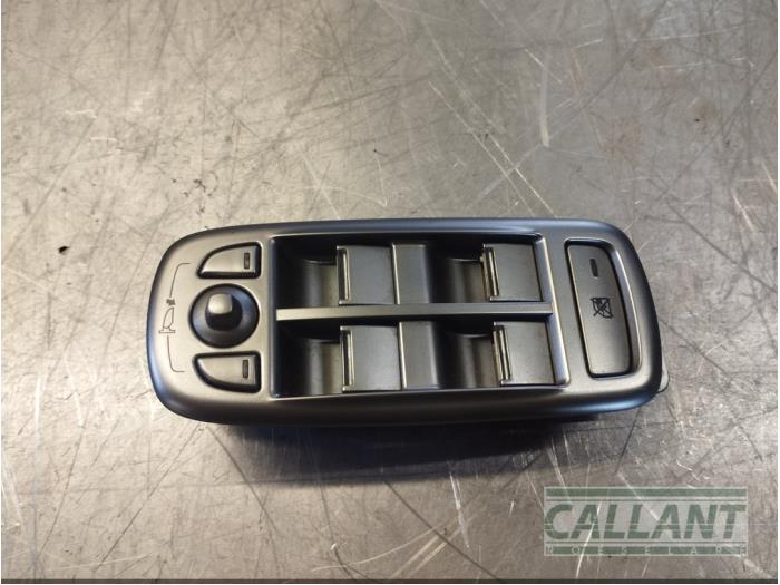 Usados Interruptor combinado de ventanillas Jaguar XF (CC9) 3.0 D V6 24V Precio € 60,50 IVA incluido ofrecido por Garage Callant