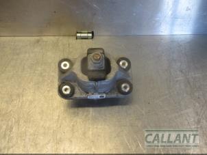 Used Engine mount Landrover Range Rover Sport (LW) 3.0 TDV6 Price € 42,35 Inclusive VAT offered by Garage Callant