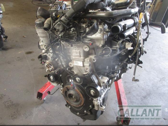 Engine Jaguar XE 2.0 200 Turbo 16V - LR091906 PT204