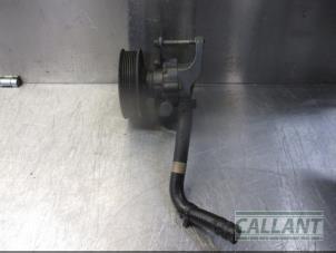 Used Power steering pump Jaguar XJ8 (X308) 3.2 V8 32V Executive,Sport Price € 151,25 Inclusive VAT offered by Garage Callant