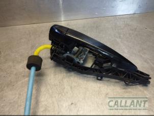 Used Rear door handle 4-door, right BMW 2 serie Gran Tourer (F46) 216d 1.5 TwinPower Turbo 12V Price € 30,25 Inclusive VAT offered by Garage Callant