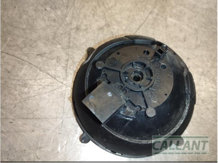 Mirror motor, left BMW 2 serie Gran Tourer 216d 1.5 TwinPower  