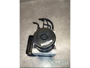 Usagé Pompe ABS Landrover Freelander II 2.2 tD4 16V Prix € 272,25 Prix TTC proposé par Garage Callant