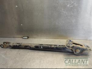Used Rear wishbone, left Landrover Freelander II 2.2 tD4 16V Price € 30,25 Inclusive VAT offered by Garage Callant