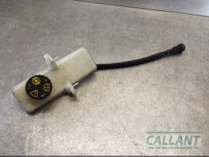 Used Brake fluid reservoir Citroen C4 Picasso (3D/3E) 1.2 12V PureTech 130 Price € 18,15 Inclusive VAT offered by Garage Callant