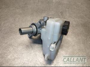 Usagé Cylindre de frein principal Jaguar XE 2.0d 180 16V Prix € 60,50 Prix TTC proposé par Garage Callant