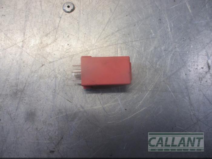 Relay from a Land Rover Range Rover III (LM) 2.9 TD6 24V 2004