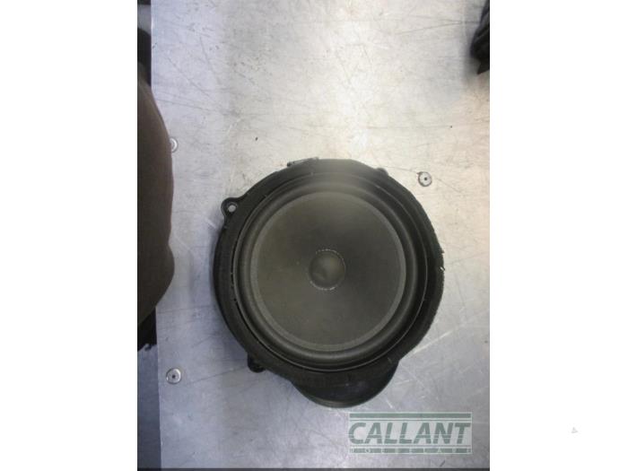 Używane Glosnik Landrover Range Rover Sport (LS) Cena € 18,15 Z VAT oferowane przez Garage Callant