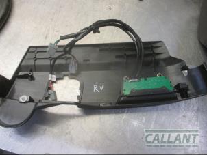 Usados Interruptor de ajuste de asiento Landrover Range Rover Sport (LS) Precio € 30,25 IVA incluido ofrecido por Garage Callant