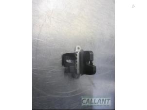Used Tailgate lock mechanism Volkswagen Polo VI (AW1) 1.0 MPI 12V Price € 24,20 Inclusive VAT offered by Garage Callant