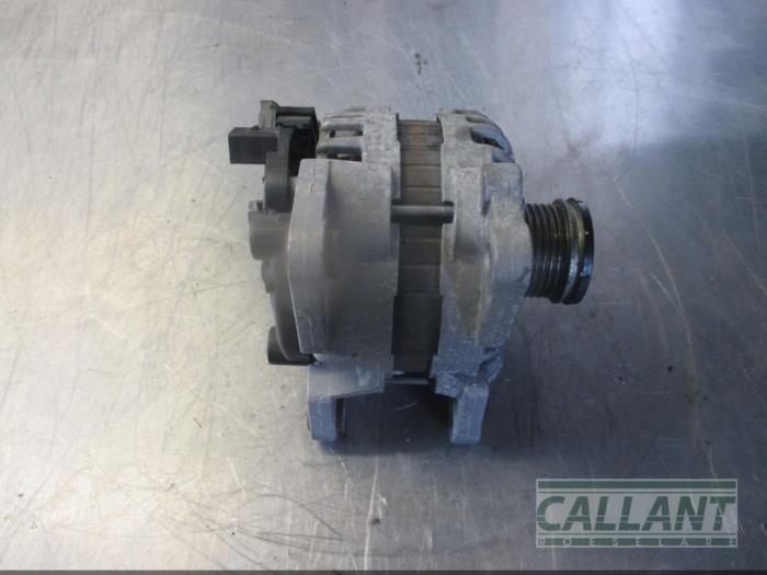Begagnade Dynamo Volkswagen Polo VI (AW1) 1.0 MPI 12V Pris € 60,50 Inklusive moms erbjuds av Garage Callant