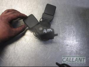 Used Rear seatbelt buckle, centre Volkswagen Polo VI (AW1) 1.0 MPI 12V Price € 30,25 Inclusive VAT offered by Garage Callant