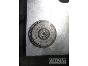 Używane Kolo zamachowe Citroen C4 Picasso (3D/3E) 1.2 12V PureTech 130 Cena € 211,75 Z VAT oferowane przez Garage Callant