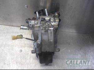 Usados Bomba de gasolina mecánica Jaguar XJ (X351) 3.0 D V6 24V Precio € 272,25 IVA incluido ofrecido por Garage Callant
