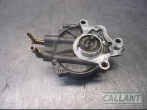 Used Vacuum pump (diesel) Jaguar XJ (X351) 3.0 D V6 24V Price € 60,50 Inclusive VAT offered by Garage Callant