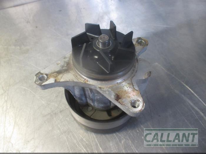 Begagnade Vattenpump Jaguar XJ (X351) 3.0 D V6 24V Pris € 30,25 Inklusive moms erbjuds av Garage Callant