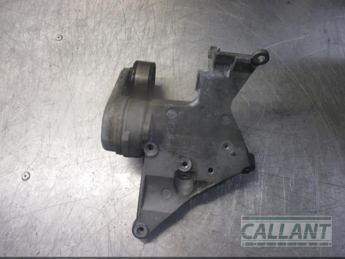 Usados Tensor correa múltiple Jaguar XJ (X351) 3.0 D V6 24V Precio € 60,50 IVA incluido ofrecido por Garage Callant