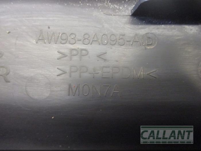 Begagnade Lufttratt Jaguar XJ (X351) 3.0 D V6 24V Pris € 30,25 Inklusive moms erbjuds av Garage Callant