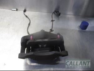 Used Front brake calliper, left Jaguar XJ (X351) 3.0 D V6 24V Price € 211,75 Inclusive VAT offered by Garage Callant