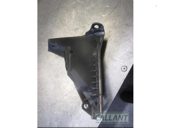 Support (miscellaneous) from a Jaguar XJ (X351) 3.0 D V6 24V 2010