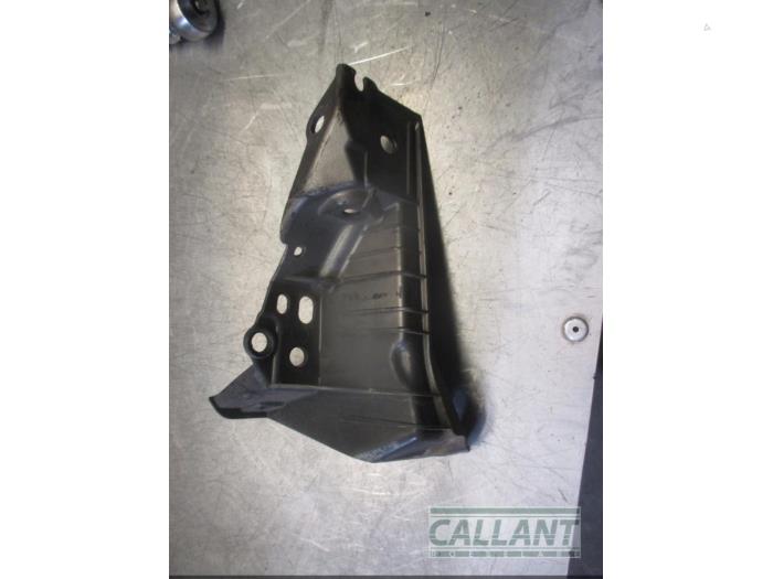 Support (miscellaneous) from a Jaguar XJ (X351) 3.0 D V6 24V 2010