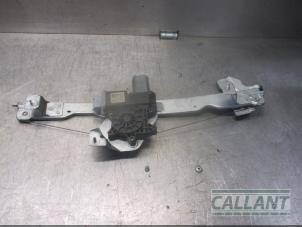 Usagé Moteur lève vitre avant gauche Dacia Duster (HS) 1.5 dCi Prix € 60,50 Prix TTC proposé par Garage Callant