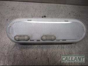 Usagé Eclairage de plafonnier Dacia Duster (HS) 1.5 dCi Prix € 24,20 Prix TTC proposé par Garage Callant