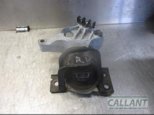 Used Engine mount Dacia Duster (HS) 1.5 dCi Price € 30,25 Inclusive VAT offered by Garage Callant