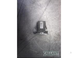 Used Start/stop switch Volvo V60 I (FW/GW) 2.0 D2 16V Price € 12,10 Inclusive VAT offered by Garage Callant