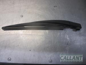 Used Rear wiper arm Dacia Duster (HS) 1.5 dCi Price € 12,10 Inclusive VAT offered by Garage Callant