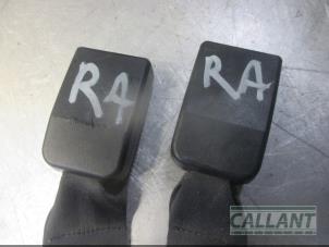 Used Rear seatbelt buckle, right Dacia Duster (HS) 1.5 dCi Price € 24,20 Inclusive VAT offered by Garage Callant
