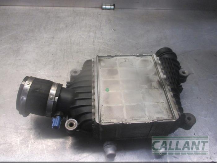 Usados Intercooler Jaguar XF (X260) 2.0d 180 16V Precio € 90,75 IVA incluido ofrecido por Garage Callant
