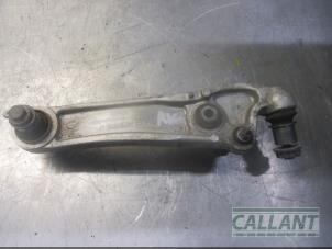 Usagé Bras de suspension bas avant droit Jaguar XF (X260) 2.0d 180 16V Prix € 90,75 Prix TTC proposé par Garage Callant