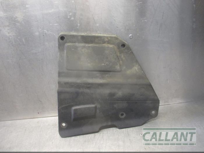 Begagnade Batterilock Landrover Discovery Sport (LC) 2.0 TD4 180 16V Pris € 30,25 Inklusive moms erbjuds av Garage Callant