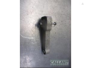 Used Engine mount Landrover Discovery Sport L550 Price € 18,15 Inclusive VAT offered by Garage Callant