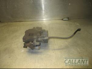 Used Rear brake calliper, left Jaguar XE 2.0 D E-Performance 16V Price € 90,75 Inclusive VAT offered by Garage Callant