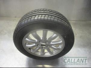 Used Wheel + tyre Jaguar S-type (X200) 2.5 V6 24V Price € 114,95 Inclusive VAT offered by Garage Callant