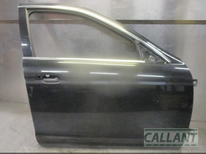 Puerta 4 puertas derecha delante de un Jaguar S-type (X200) 2.5 V6 24V 2002