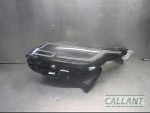 Używane Reflektor lewy Landrover Velar Cena € 1.512,50 Z VAT oferowane przez Garage Callant