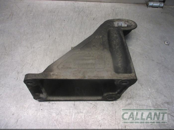 Usagé Support moteur Landrover Range Rover III (LM) 2.9 TD6 24V Prix € 30,25 Prix TTC proposé par Garage Callant
